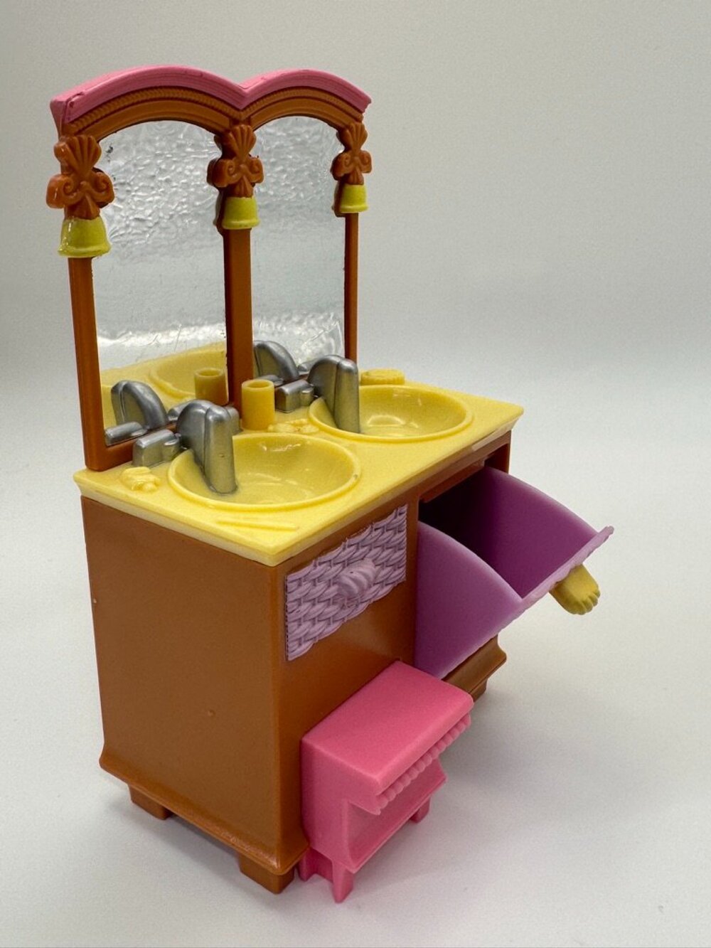 Mattel Bathroom Vanity Double Sink Mirror Hamper Step Stool 2006